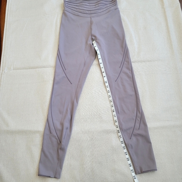 Lululemon Get in Line Leggings - Picture 4 of 7